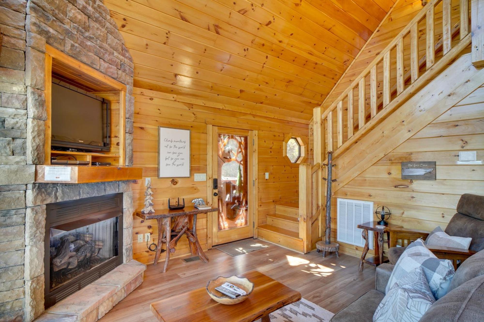 Hatcher Mtn Retreat Sevierville Cabin With Hot Tub! Zewnętrze zdjęcie