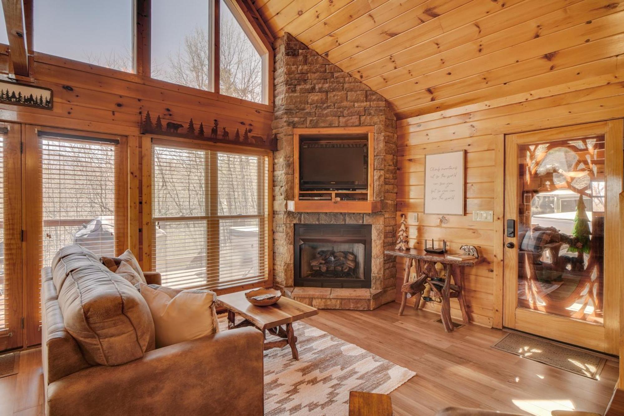 Hatcher Mtn Retreat Sevierville Cabin With Hot Tub! Zewnętrze zdjęcie